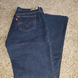 Levi's 515 Bootcut 8M.